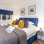 The Stables Luxury Barn